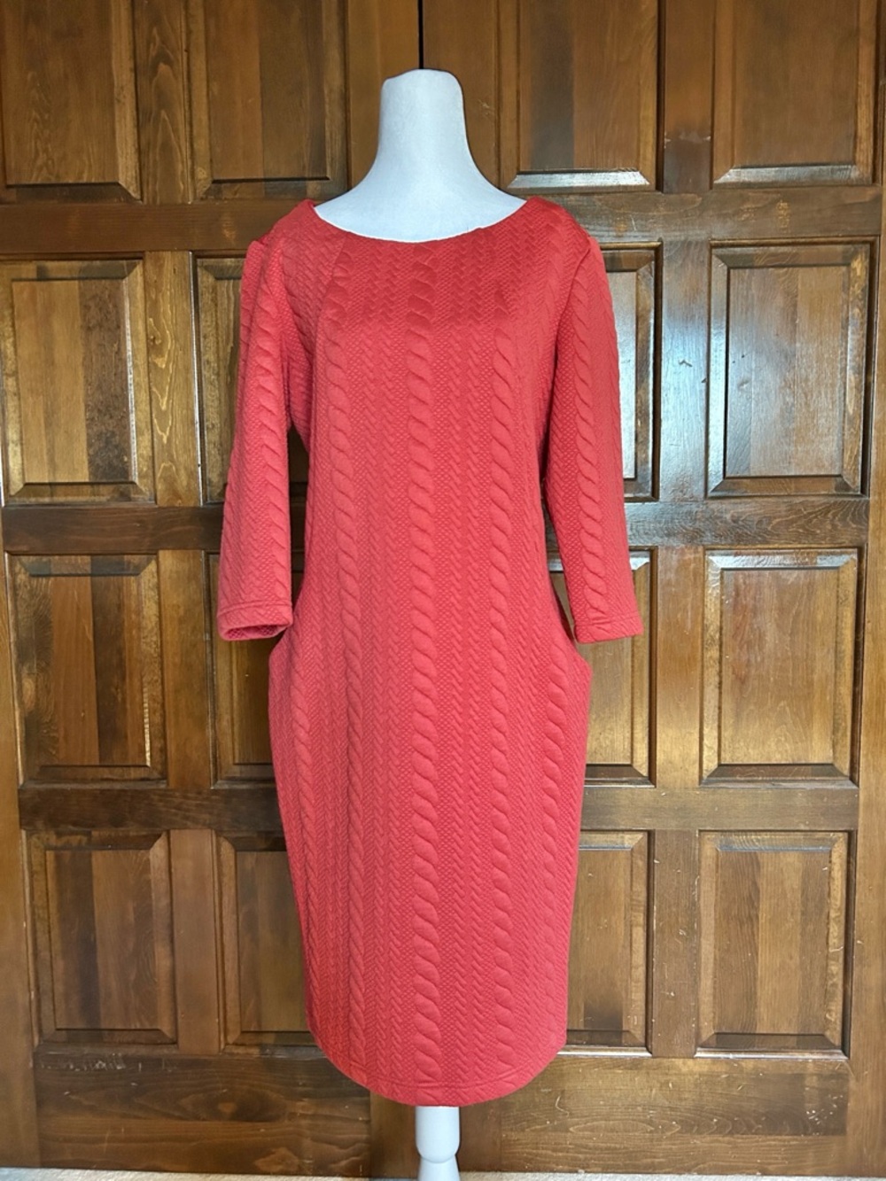 Sharagano Women's Red Quilted Textured 3/4 Sleeve Shift Dress with Pockets 10 - Picture 2 of 8